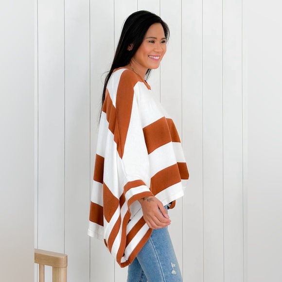 New First Love Brand Poncho Top in Mocha Tobacco Brown Size Large - Picture 8 of 10